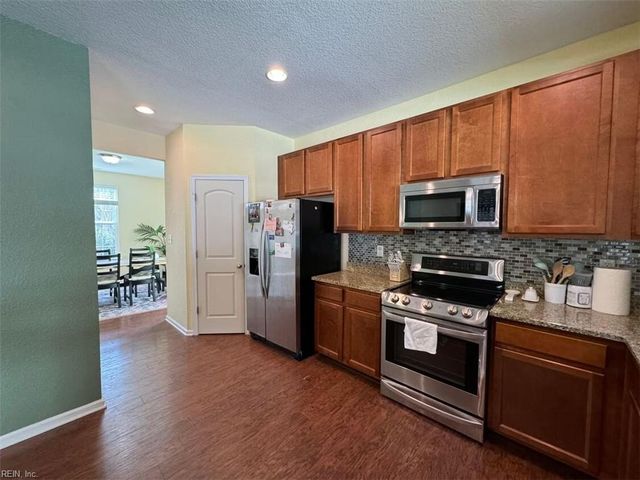 2145 Redgate DR, Suffolk, VA 23434