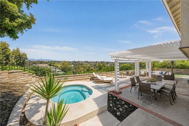 23472 Via Chiripa, Mission Viejo, CA 92691