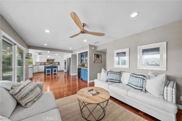 23472 Via Chiripa, Mission Viejo, CA 92691