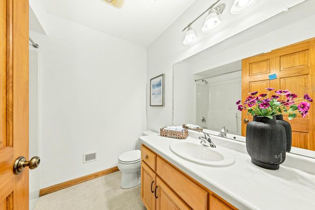 9414 N Pearlette LANE, Brown Deer, WI 53223