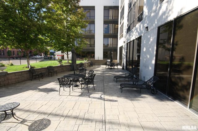 125 SW JEFFERSON Avenue W11W, Peoria, IL 61602