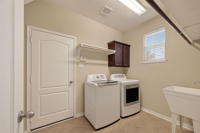 1807 Brighton Brook Lane, Pearland, TX 77581