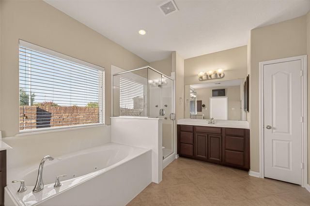 1807 Brighton Brook Lane, Pearland, TX 77581