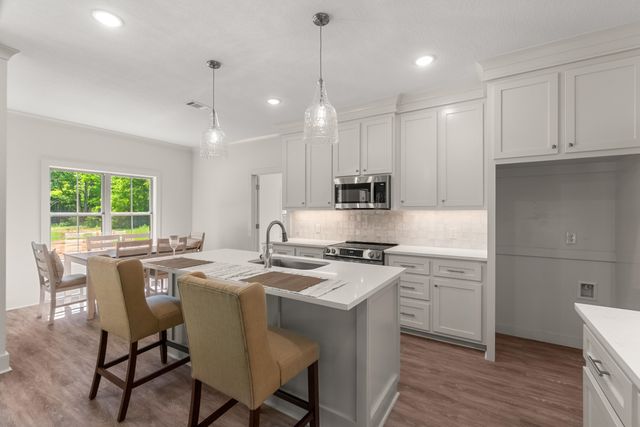 68 Ratcliff Rd., Sumrall, MS 39482
