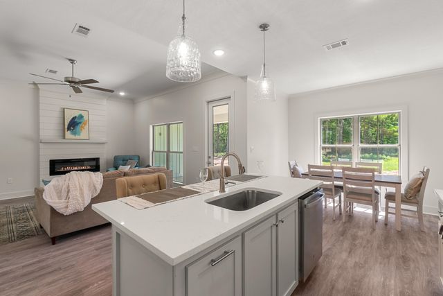 68 Ratcliff Rd., Sumrall, MS 39482
