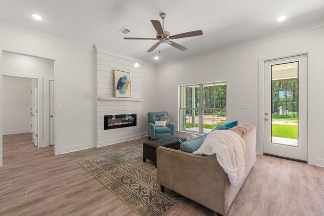68 Ratcliff Rd., Sumrall, MS 39482