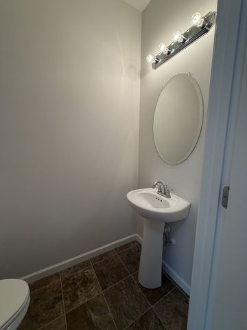 2417 New Holland Cir, Murfreesboro, TN 37128