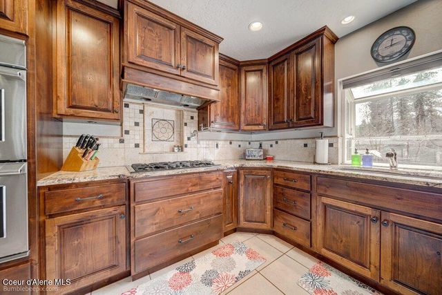 4180 E Evergreen Dr, Post Falls, ID 83854