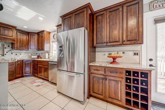 4180 E Evergreen Dr, Post Falls, ID 83854