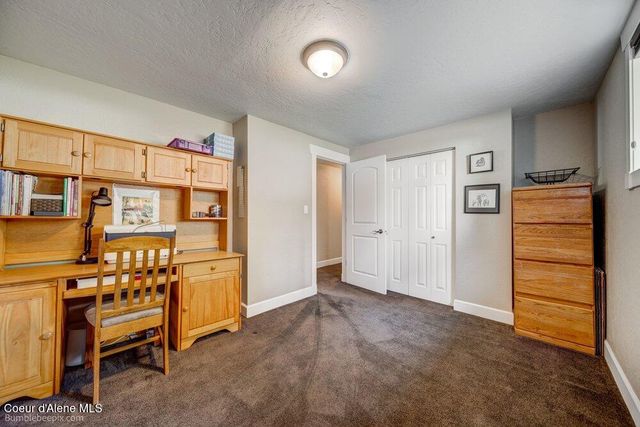 4180 E Evergreen Dr, Post Falls, ID 83854