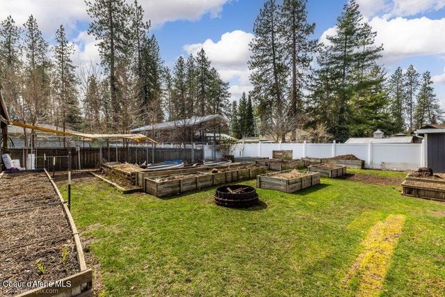 4180 E Evergreen Dr, Post Falls, ID 83854