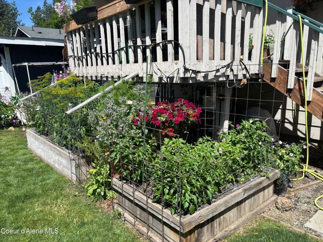 4180 E Evergreen Dr, Post Falls, ID 83854