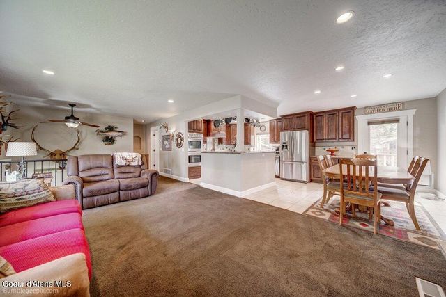 4180 E Evergreen Dr, Post Falls, ID 83854