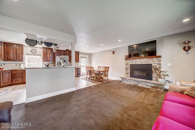 4180 E Evergreen Dr, Post Falls, ID 83854