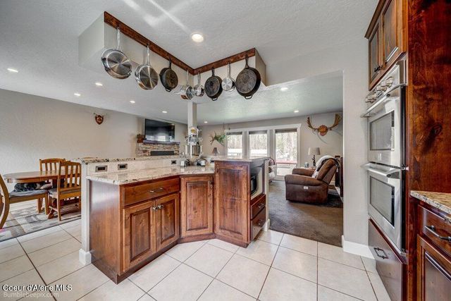 4180 E Evergreen Dr, Post Falls, ID 83854