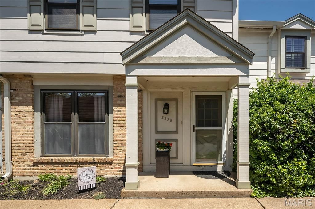 2370 Hidden Meadow Lane, Ballwin, MO 63021