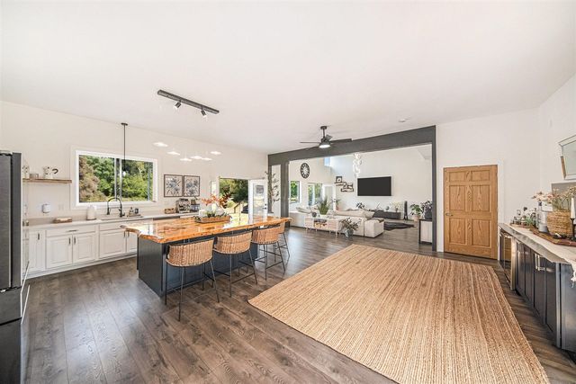 7914 Stony Lake Road, Jackson, MI 49201