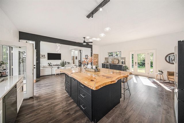7914 Stony Lake Road, Jackson, MI 49201