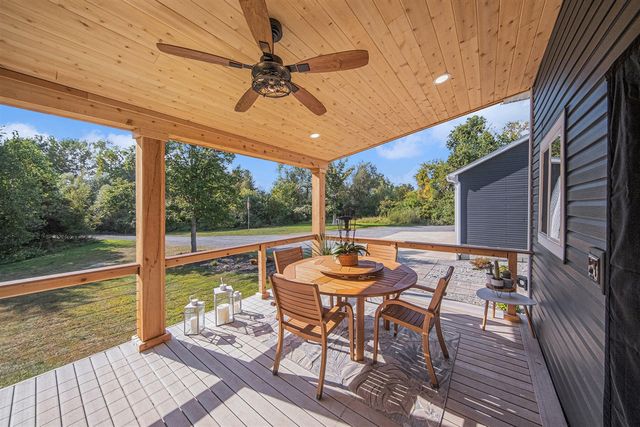 7914 Stony Lake Road, Jackson, MI 49201