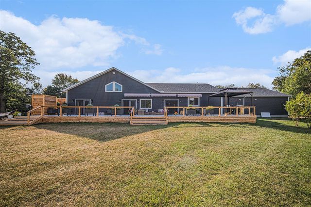 7914 Stony Lake Road, Jackson, MI 49201