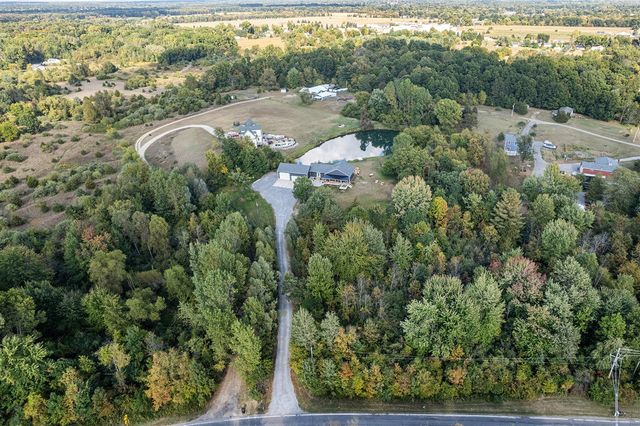 7914 Stony Lake Road, Jackson, MI 49201