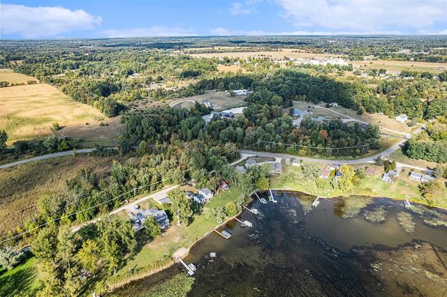 7914 Stony Lake Road, Jackson, MI 49201