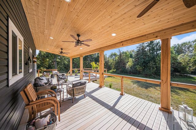 7914 Stony Lake Road, Jackson, MI 49201