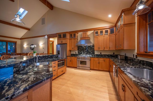 831 Rocky Hill Rd, Murphys, CA 95247