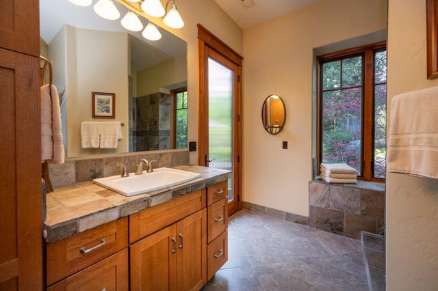 831 Rocky Hill Rd, Murphys, CA 95247