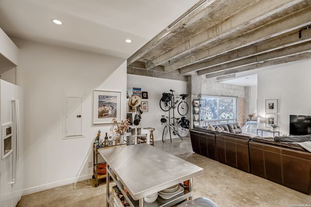 1115 S Alamo St Unit 2205, San Antonio, TX 78210