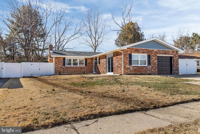 6 THORNHOLLOW RD, Newark, DE 19711