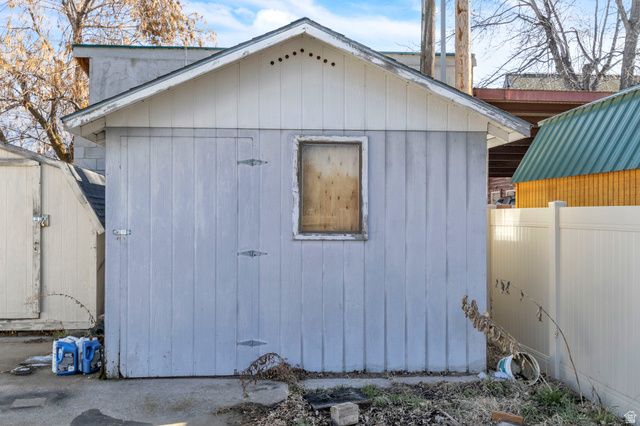 1016 N 325 W, Harrisville, UT 84404