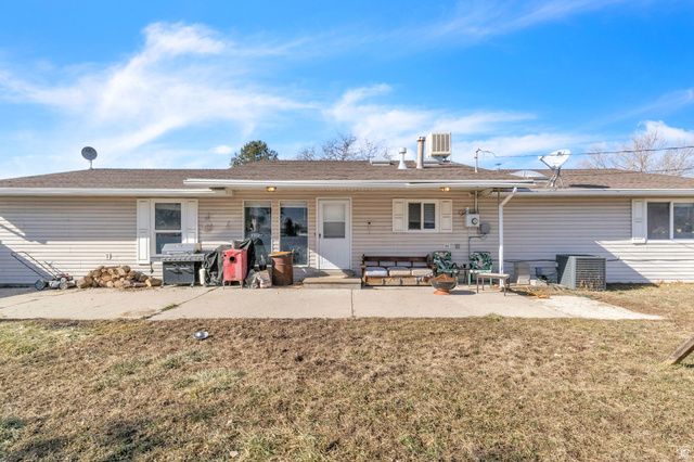 1016 N 325 W, Harrisville, UT 84404
