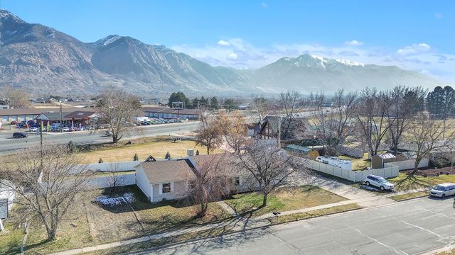 1016 N 325 W, Harrisville, UT 84404