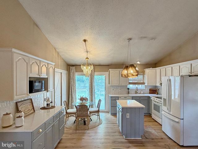 16842 ATKINSON RD, Cobb Island, MD 20625