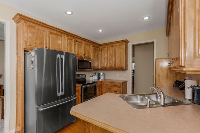 841 E Lanesfield Street, Gardner, KS 66030