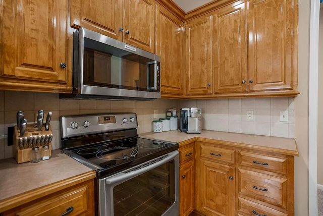 841 E Lanesfield Street, Gardner, KS 66030