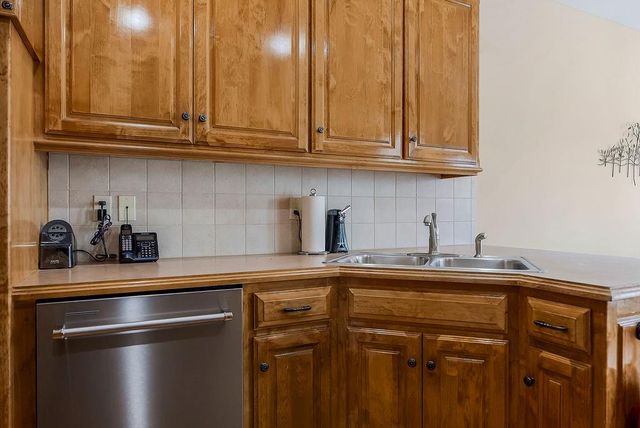 841 E Lanesfield Street, Gardner, KS 66030