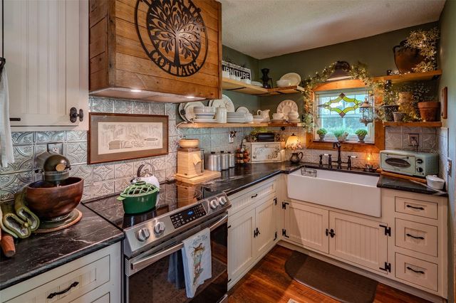 2242 CR 543, Sumterville, FL 33585