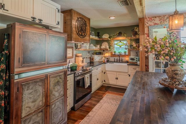 2242 CR 543, Sumterville, FL 33585