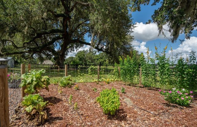 2242 CR 543, Sumterville, FL 33585