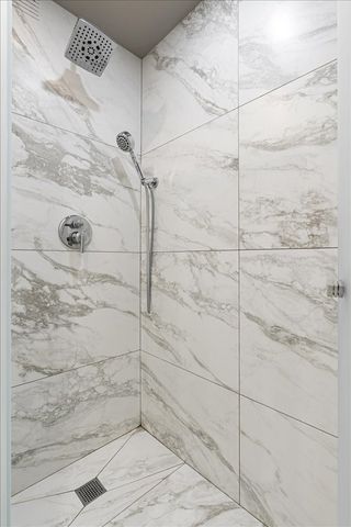 1660 N La Salle Street 4003-05, Chicago, IL 60614