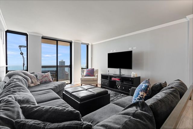 1660 N La Salle Street 4003-05, Chicago, IL 60614
