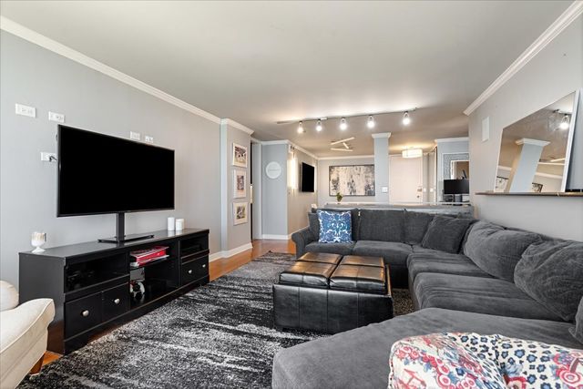 1660 N La Salle Street 4003-05, Chicago, IL 60614
