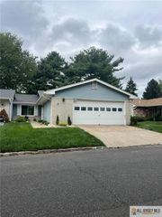 719 Delair Road 719B, Monroe, NJ 08831