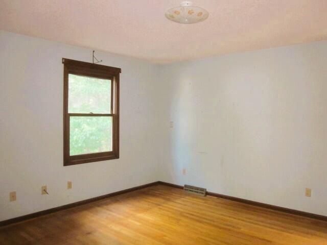 163 FOX CHASE DR, Collinsville, VA 24078