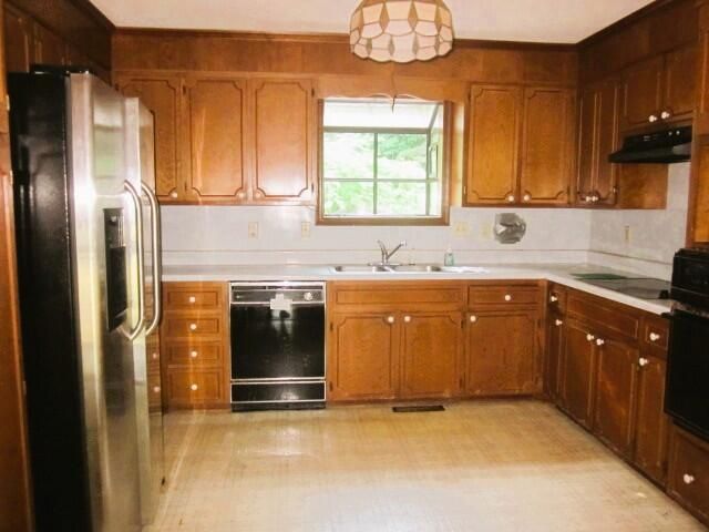 163 FOX CHASE DR, Collinsville, VA 24078