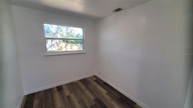 1725 FREEMAN STREET S, St Petersburg, FL 33701