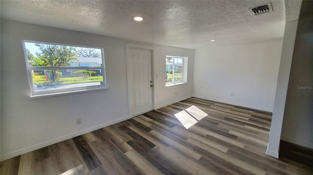 1725 FREEMAN STREET S, St Petersburg, FL 33701