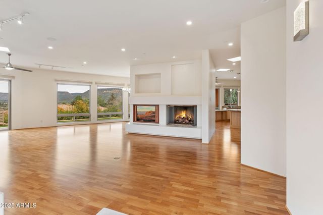 40 EASTERN Vista S, Sedona, AZ 86351